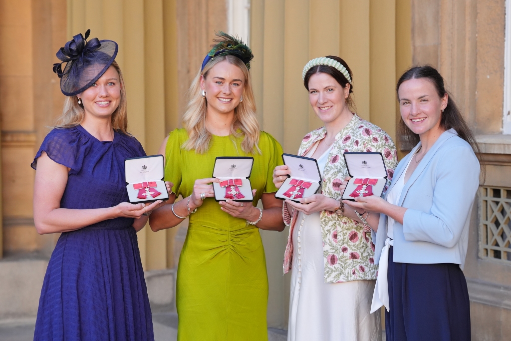 国家队, 间暂停了活, 热门