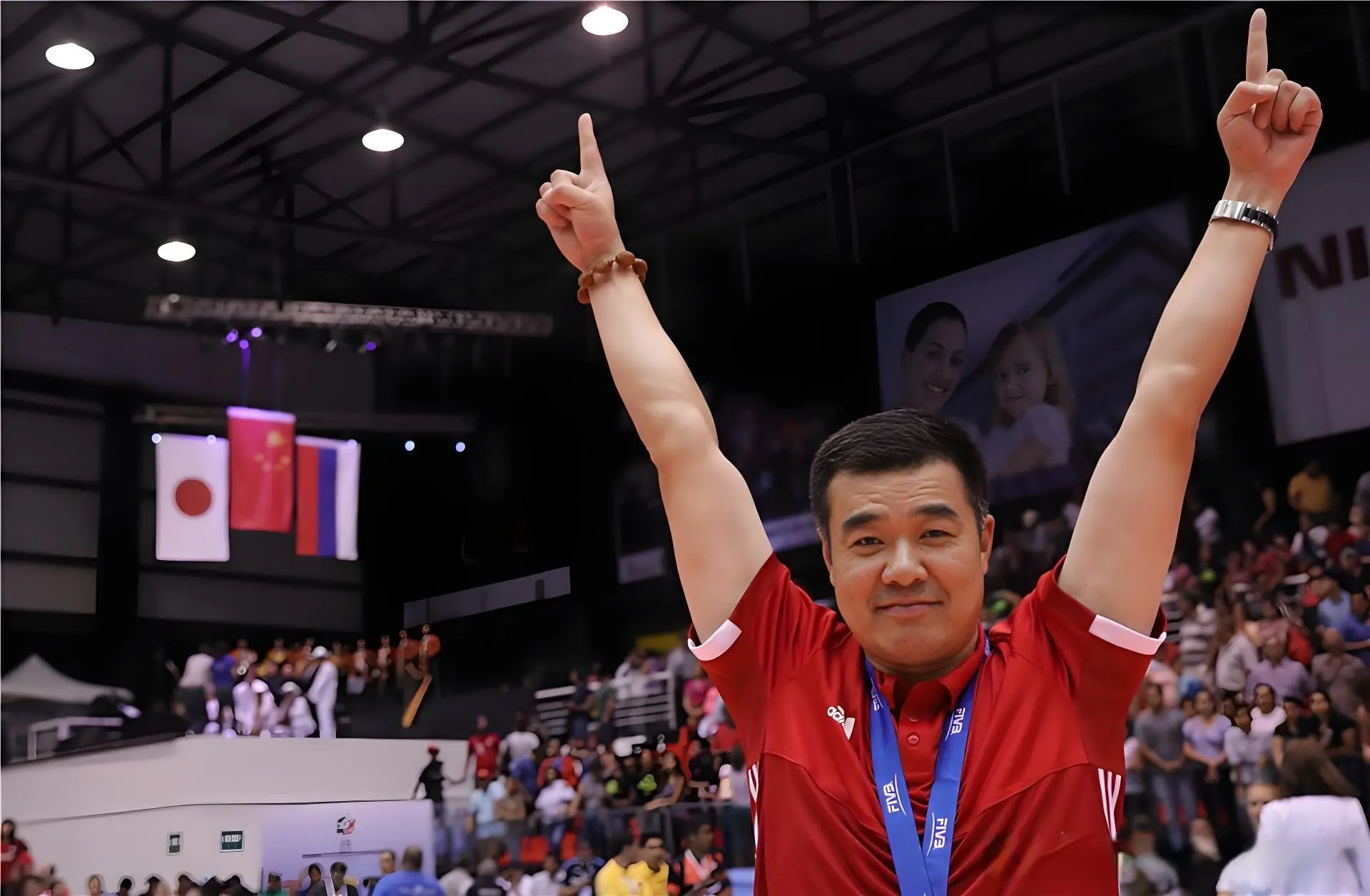 应该是沈芒, MpofF, 当助手